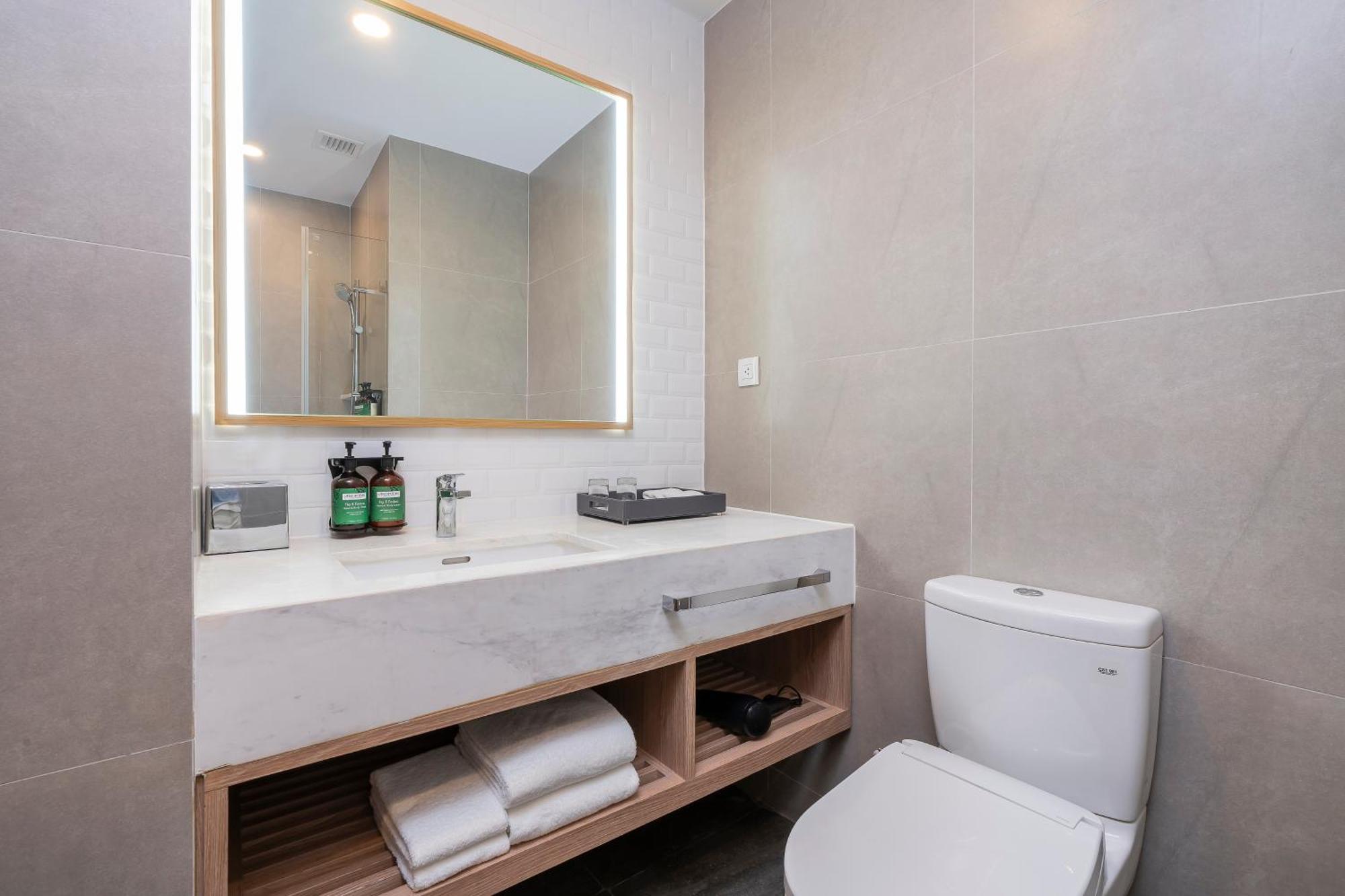 Studio King Suite - High Floor